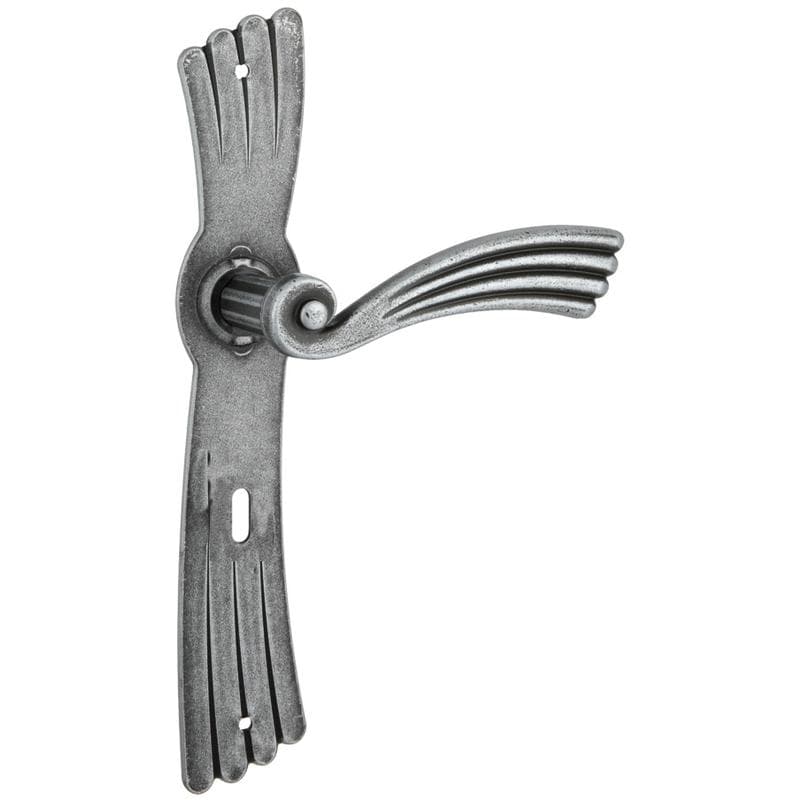 Maniglia con placca curva